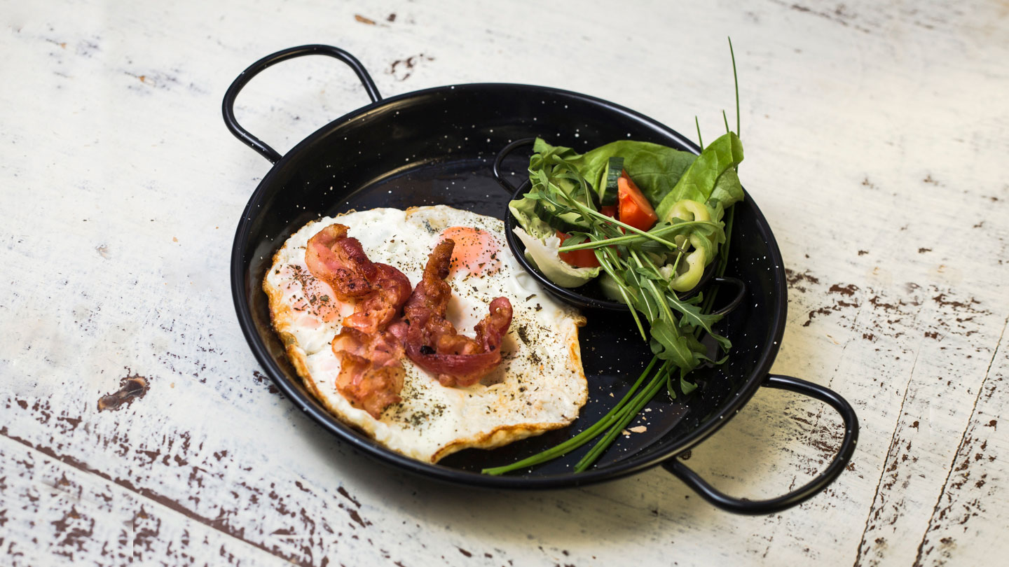 anyamszerint-bacon_eggs