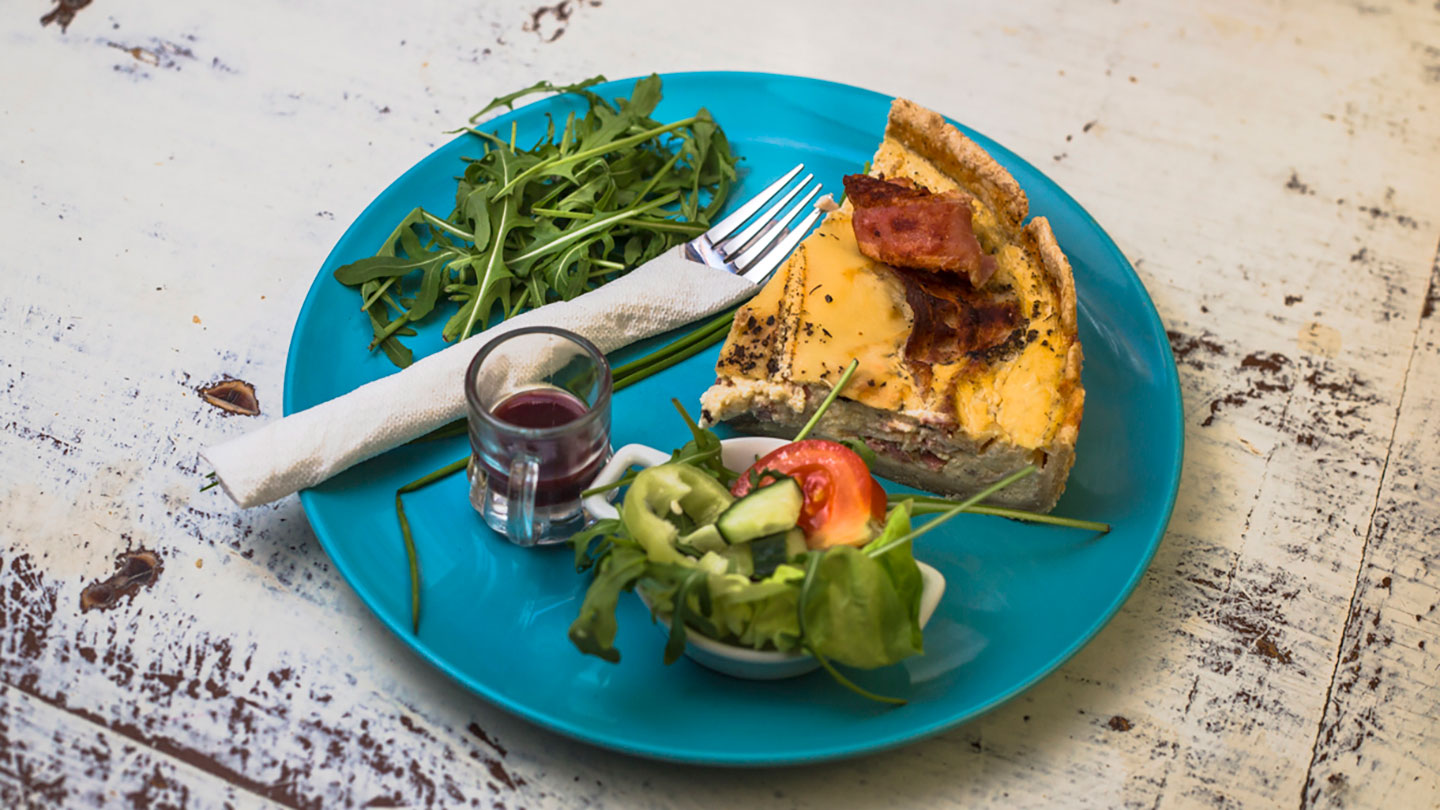 anyamszerint-iszonyatfinomsag