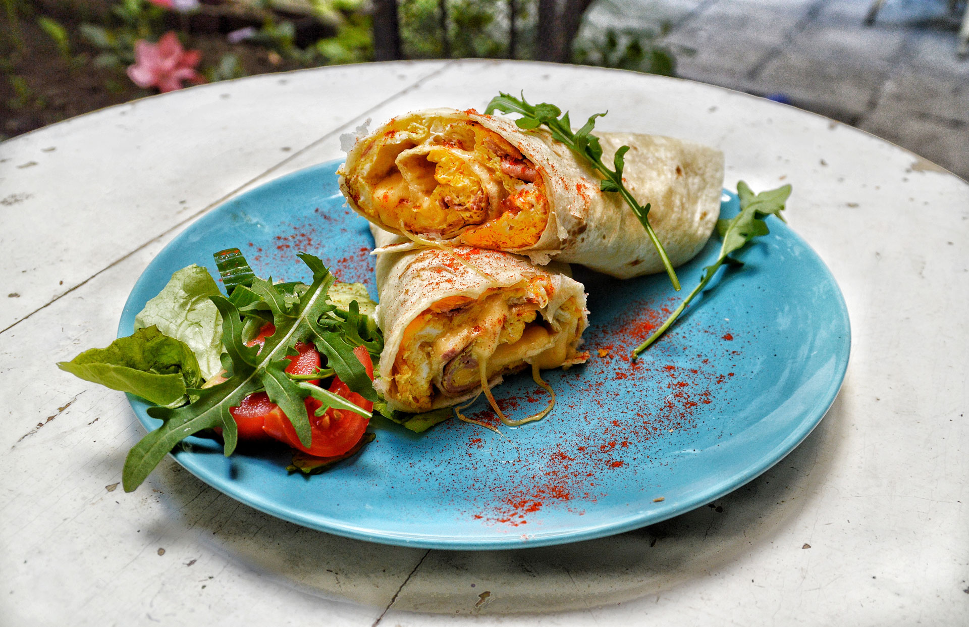 anyamszerint-sonka-sajtos-omlett-tortillában-2